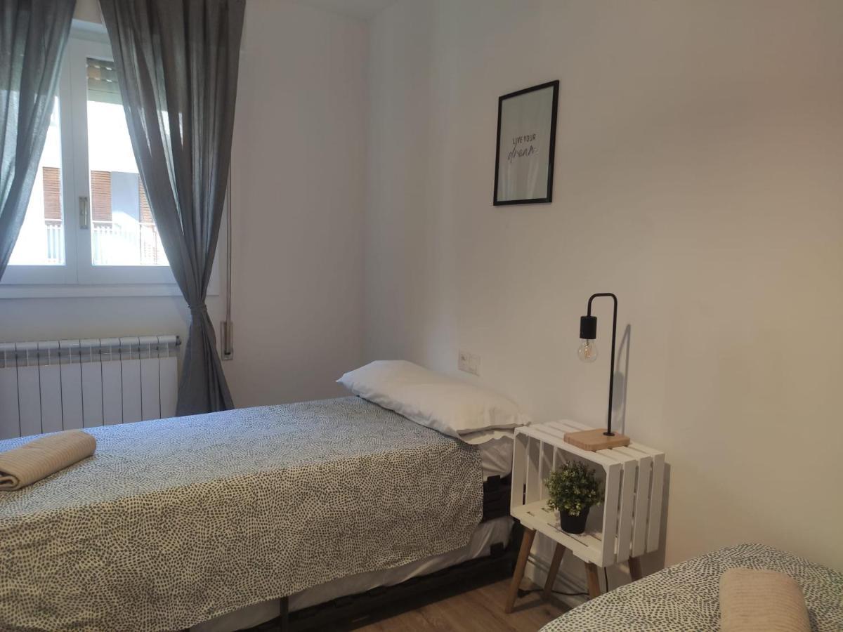 Apartamento Cameros Jaca Kültér fotó